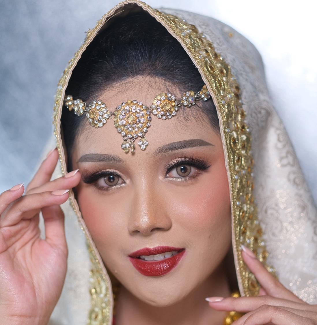Anissa Makeup's images